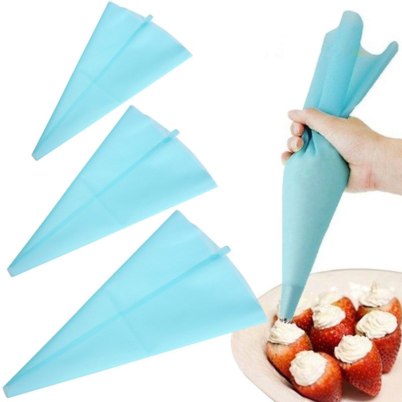 Christmas-Themed Pastry Decorating Bag with Silicone Piping Nozzle